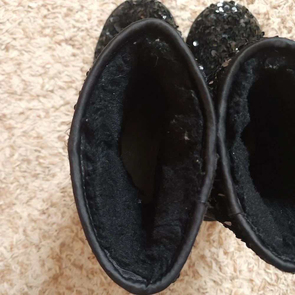 UGG Classic Short Sequin Boots Kids Black Sparkly Mid Calf Pull On Boots